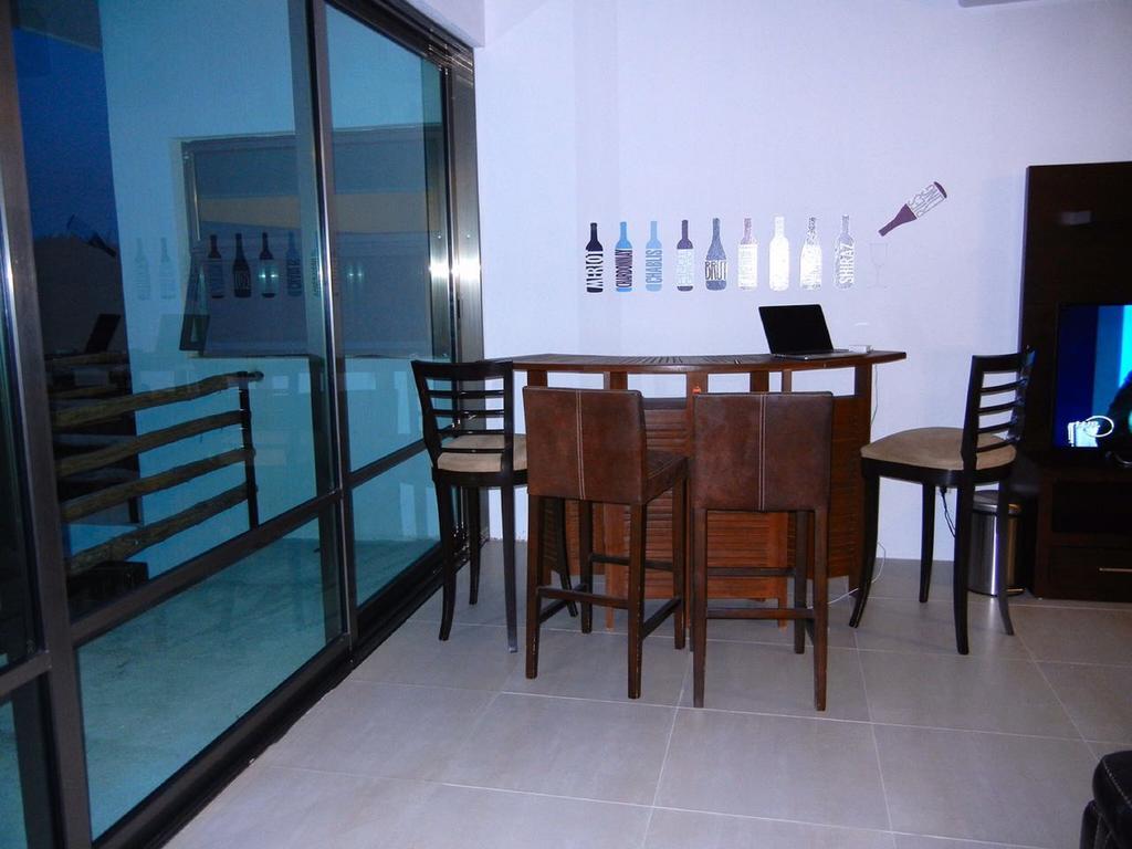 Hostal Urbano - Aeropuerto Alfredo V. Bonfil Экстерьер фото